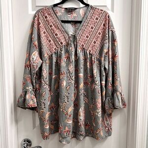 Davi & Dani Brand Meadow Peasant Blouse In Sage Floral & Paisley 0001